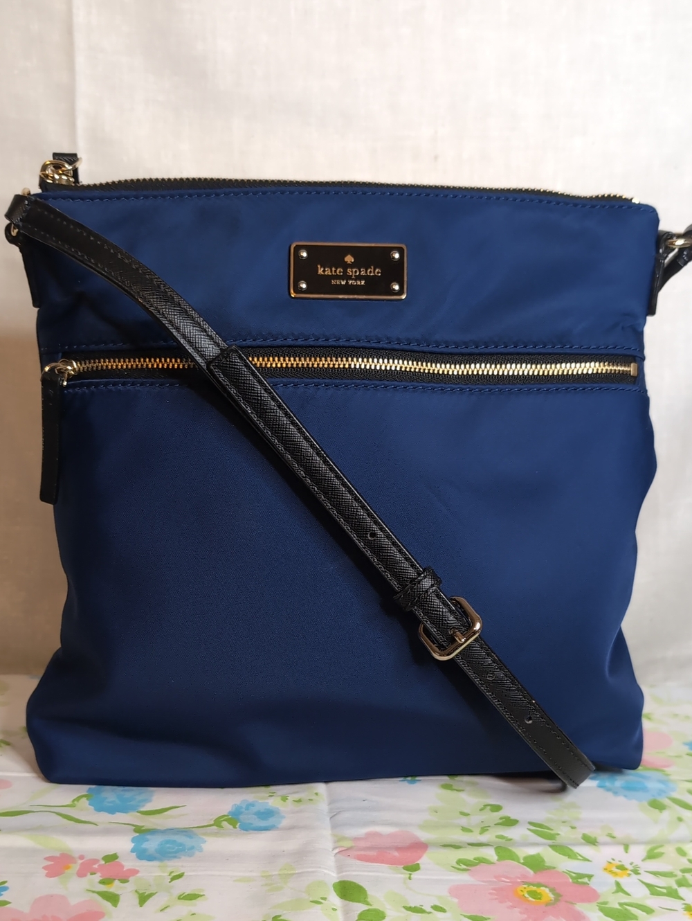 Kate Spade Nylon Crossbody Leather Wallet Combo - Picture 2 of 14